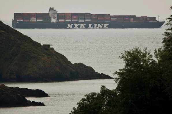 08 June 2020 - 11-09-22 
Container ship NYK Oceanus 336m long, travelling from Le Havre to Port Said, Egypt (due there on the 15th)
--------------------------
Container ship NYK Oceanus  passes Dartmouth